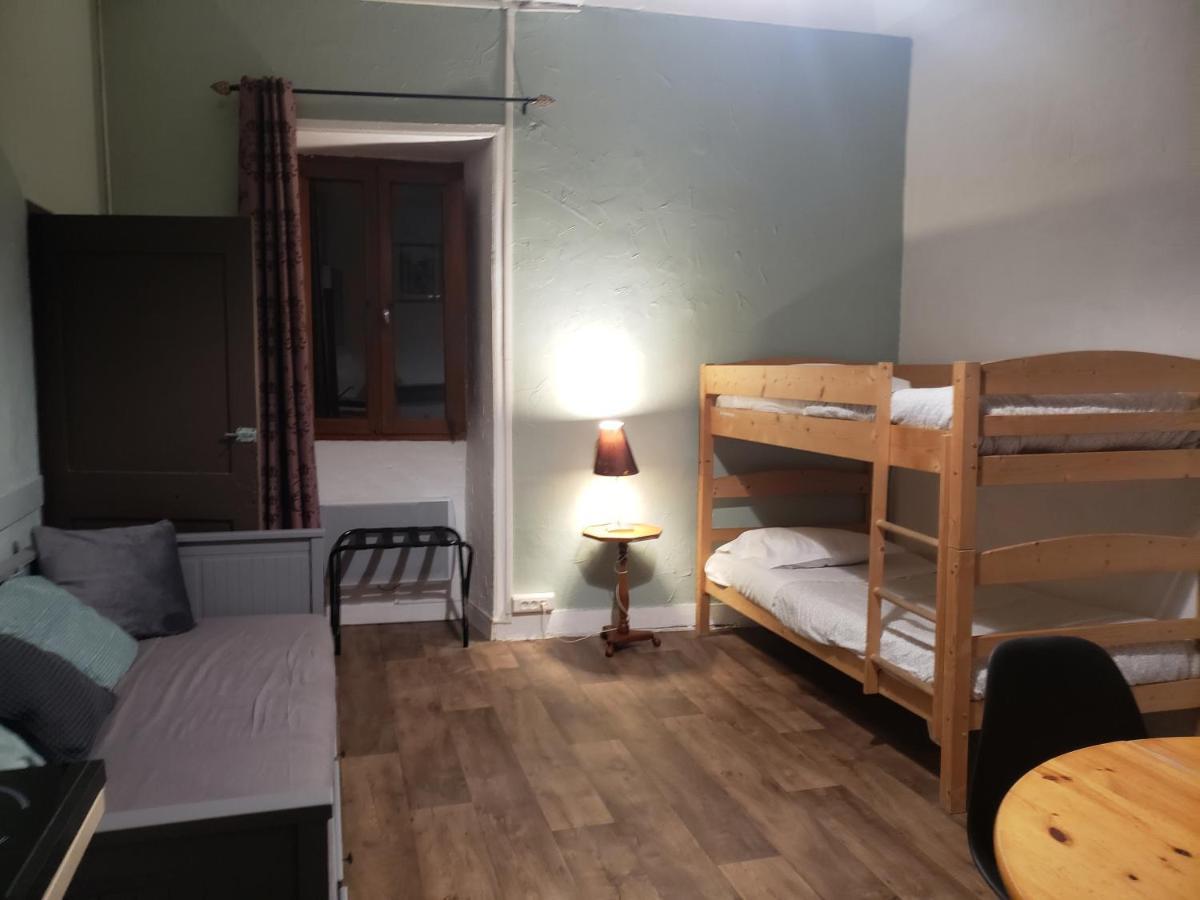 Le Moulin D'onclaire Et D'hotes Bed & Breakfast 3*