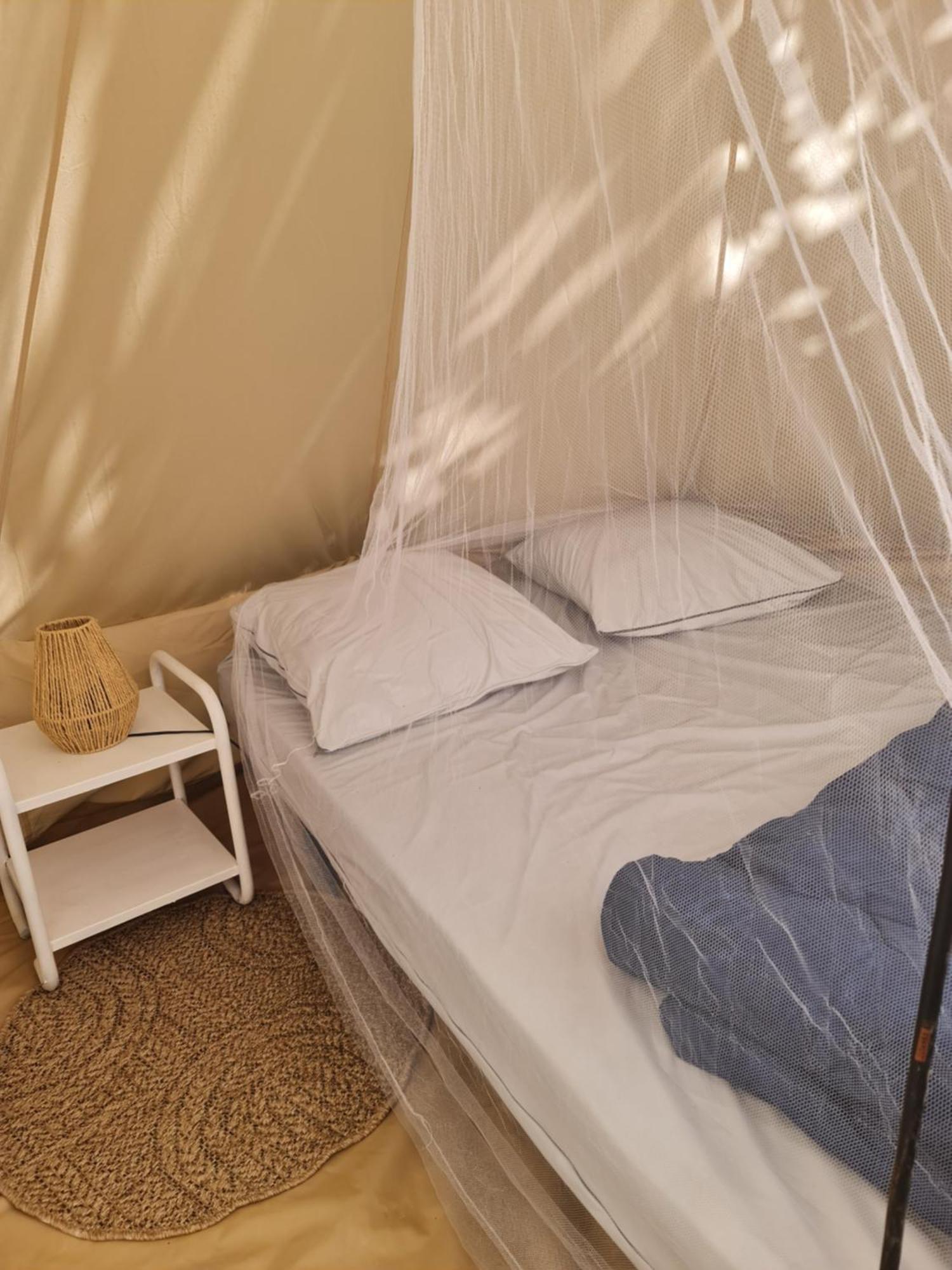 Le Moulin D'onclaire Et D'hotes Bed & Breakfast 3*