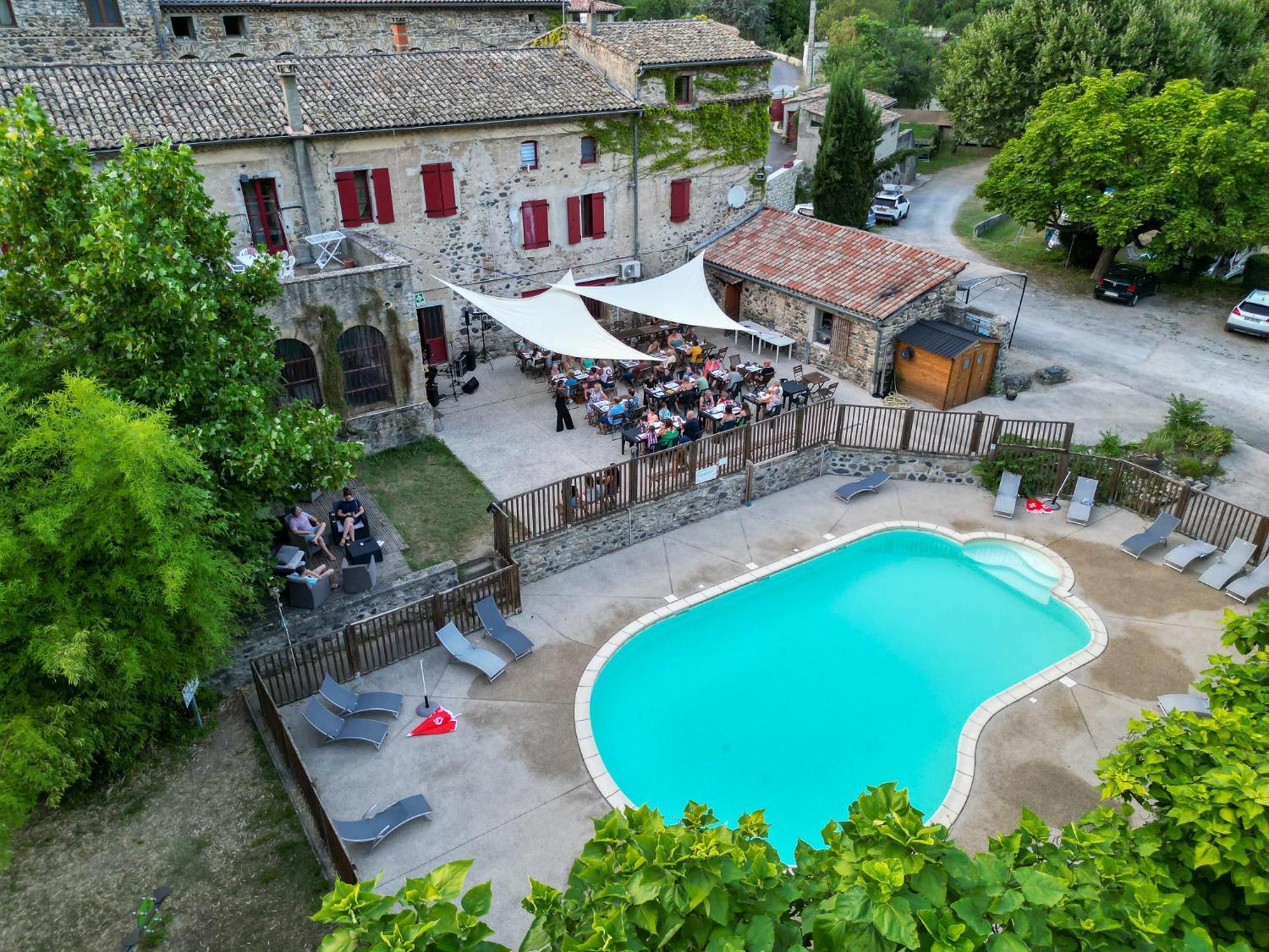 Le Moulin D'onclaire Et D'hotes Bed & Breakfast