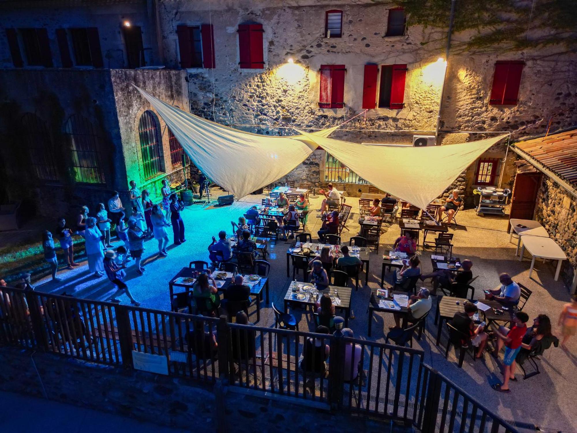 Le Moulin D'onclaire Et D'hotes Bed & Breakfast